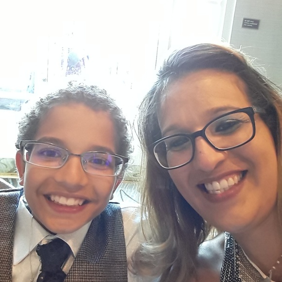 Meet your Posher, Janell - Picture 1 of 1